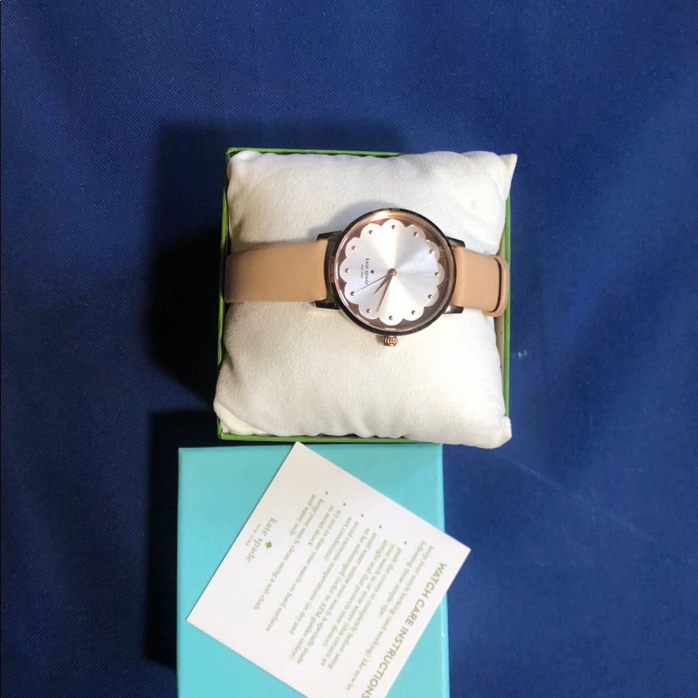 Watch - Picture 3 of 4